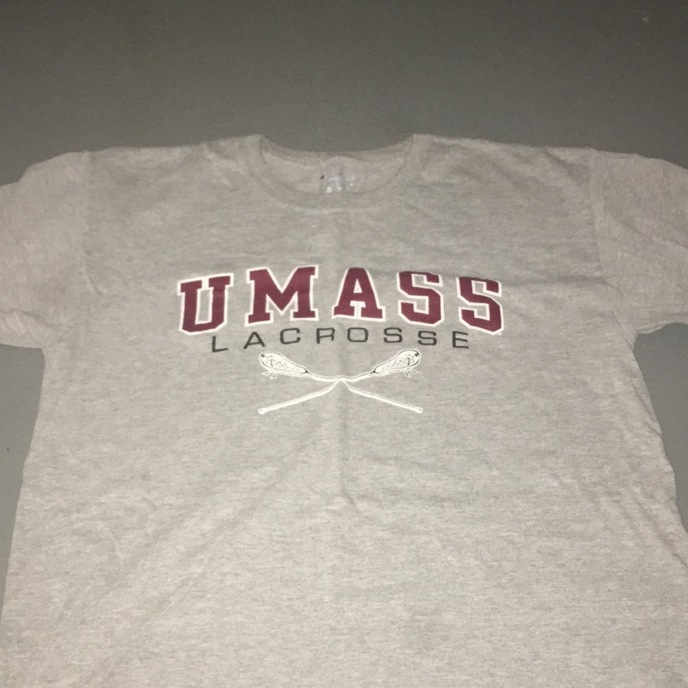 UMASS lacrosse t-shirt